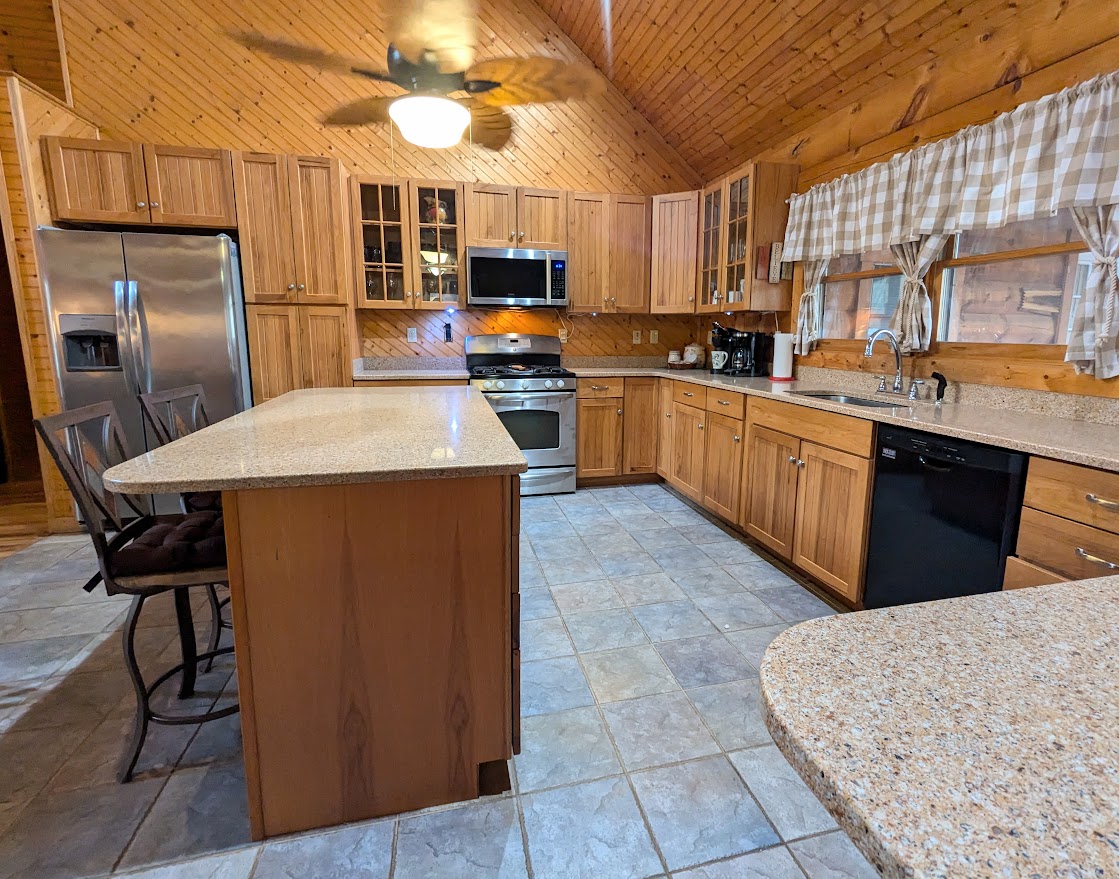 Luray vacation rentals with kitchen